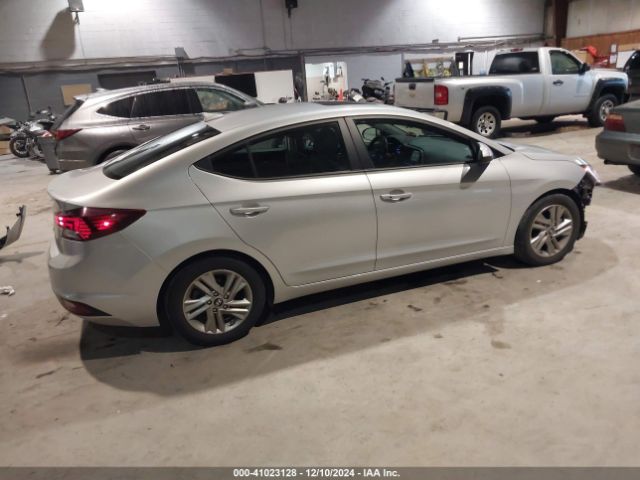 Photo 3 VIN: 5NPD84LF7KH448663 - HYUNDAI ELANTRA 