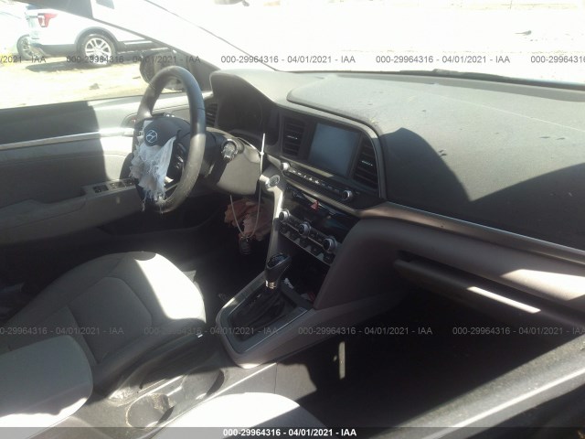 Photo 4 VIN: 5NPD84LF7KH452261 - HYUNDAI ELANTRA 