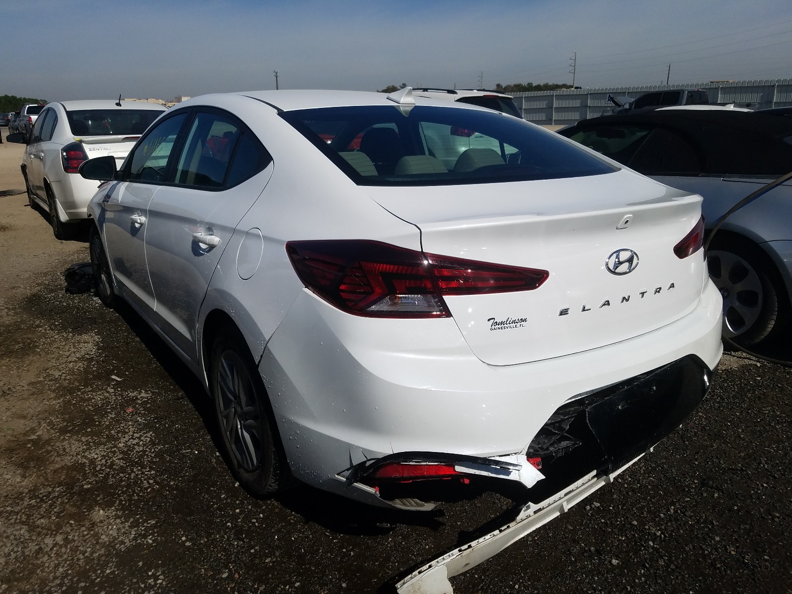 Photo 2 VIN: 5NPD84LF7KH461252 - HYUNDAI ELANTRA SE 