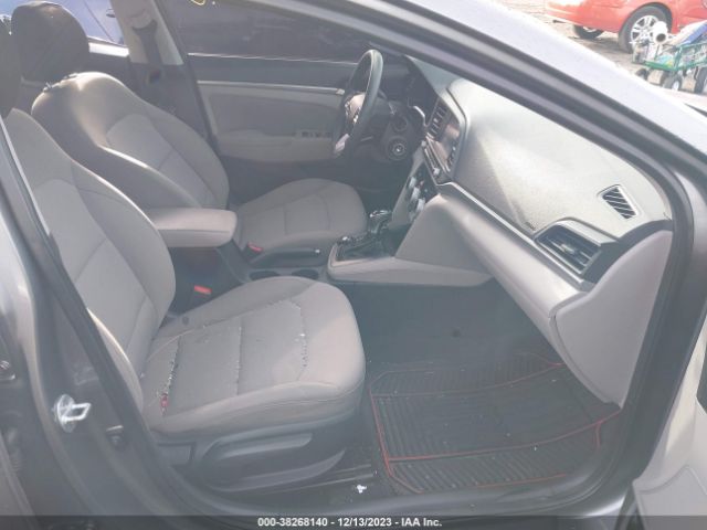 Photo 4 VIN: 5NPD84LF7KH483011 - HYUNDAI ELANTRA 