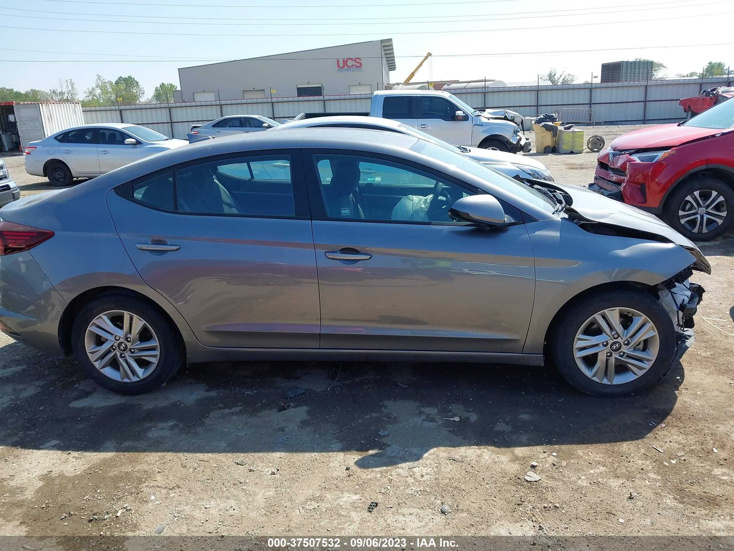 Photo 13 VIN: 5NPD84LF7LH516610 - HYUNDAI ELANTRA 