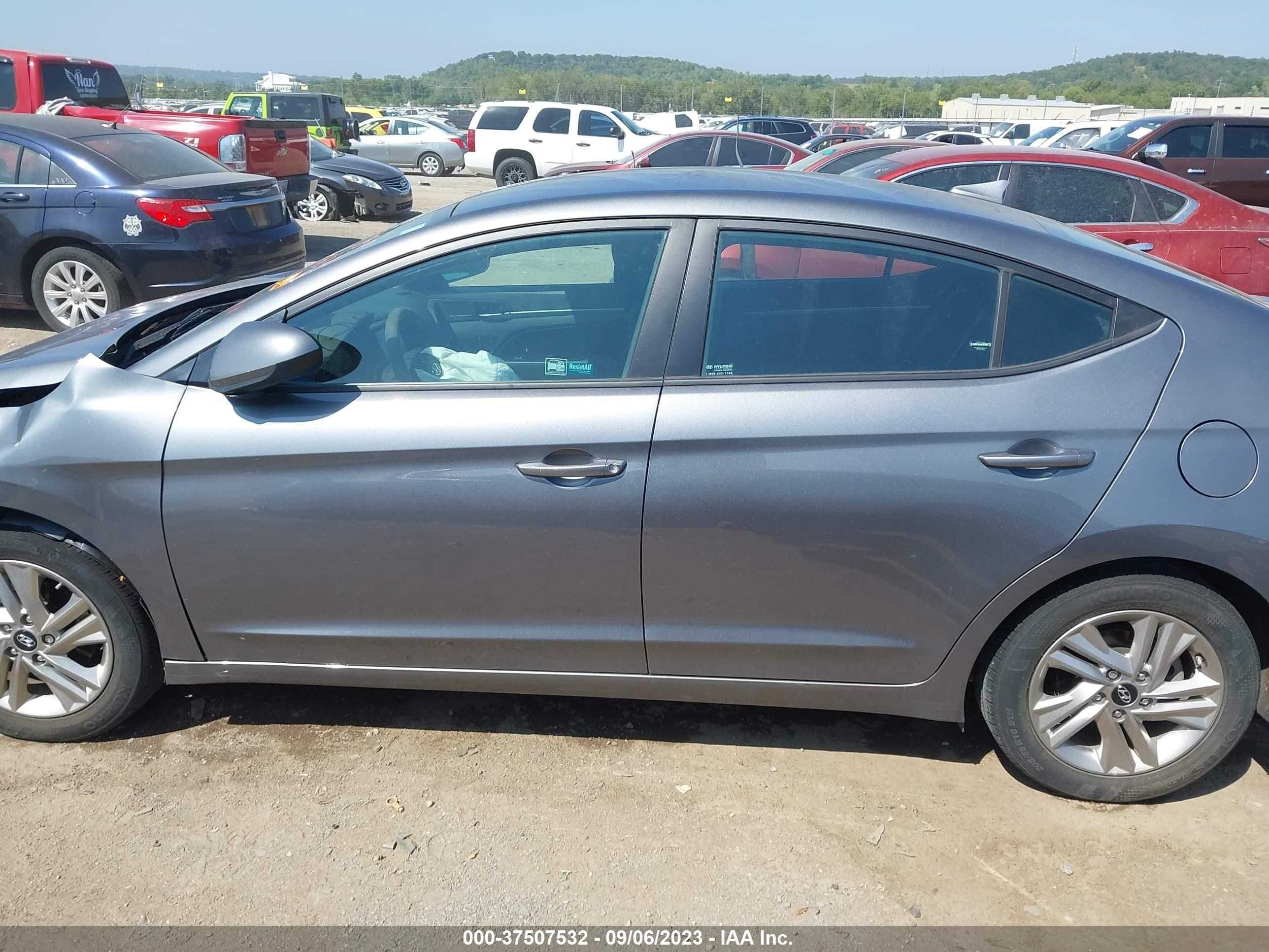 Photo 14 VIN: 5NPD84LF7LH516610 - HYUNDAI ELANTRA 