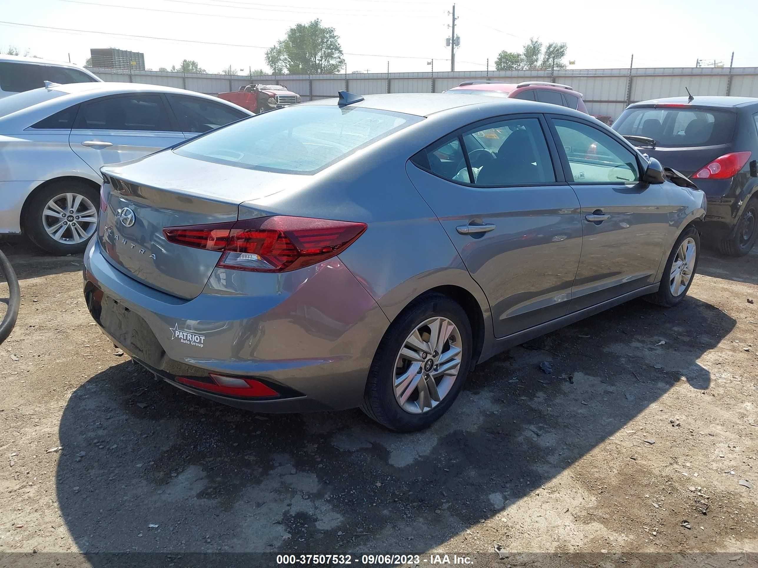 Photo 3 VIN: 5NPD84LF7LH516610 - HYUNDAI ELANTRA 