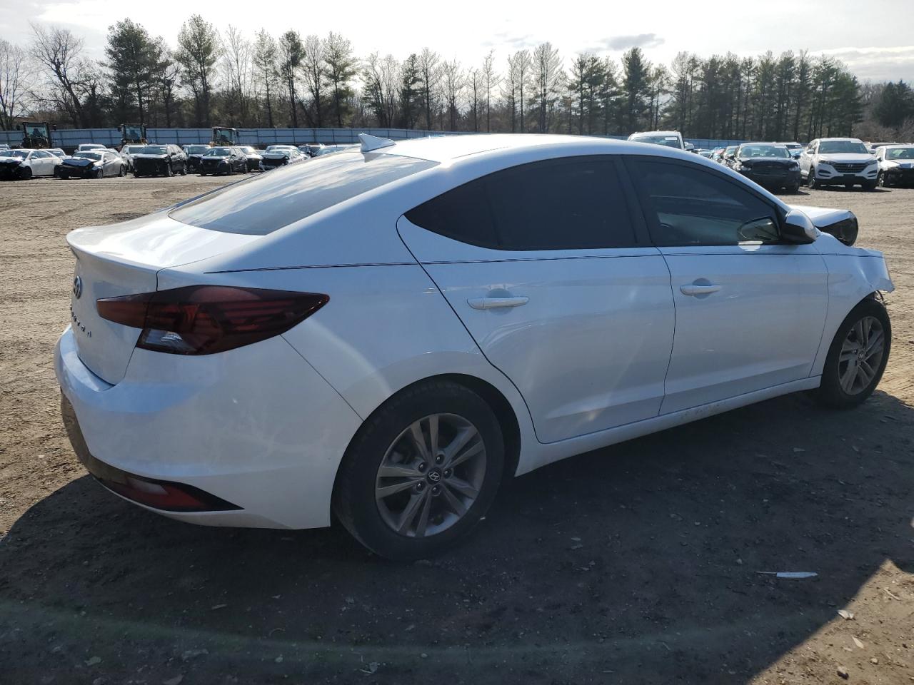 Photo 2 VIN: 5NPD84LF7LH527056 - HYUNDAI ELANTRA 