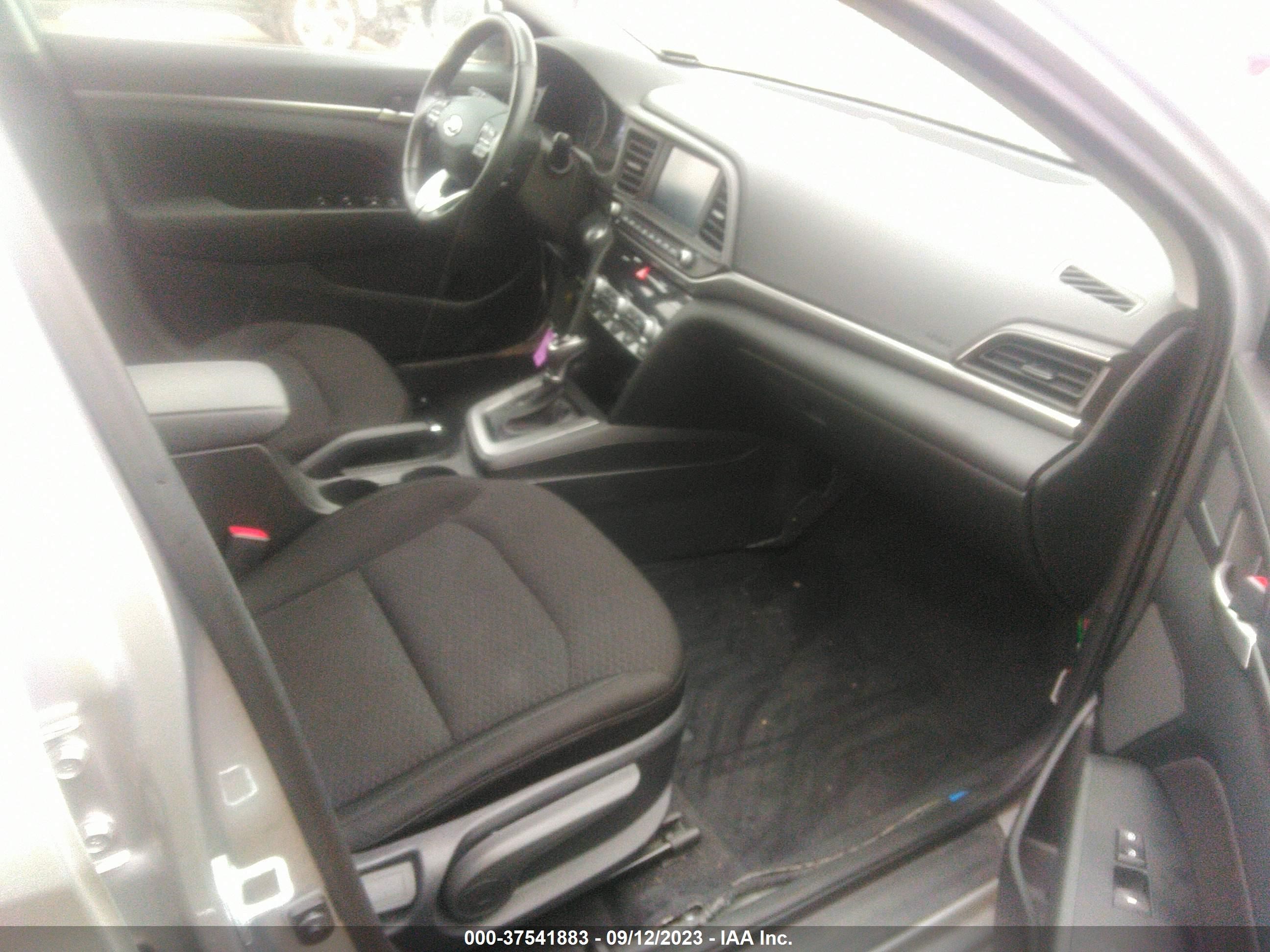 Photo 4 VIN: 5NPD84LF7LH573146 - HYUNDAI ELANTRA 