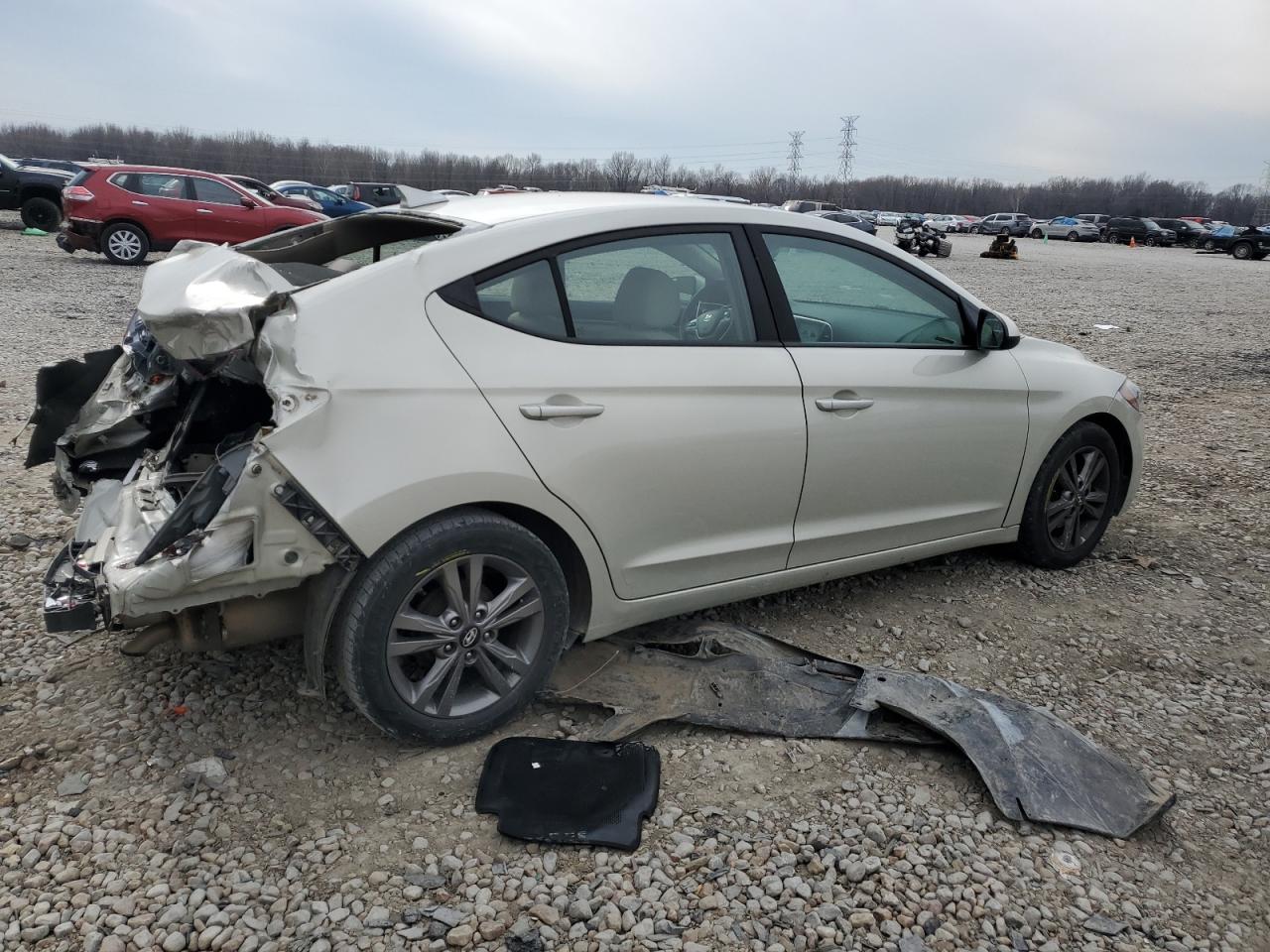 Photo 2 VIN: 5NPD84LF8HH004247 - HYUNDAI ELANTRA 