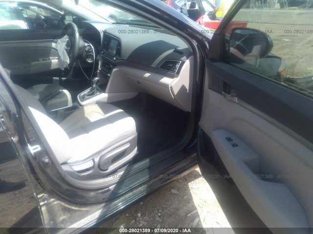 Photo 4 VIN: 5NPD84LF8HH011246 - HYUNDAI ELANTRA 