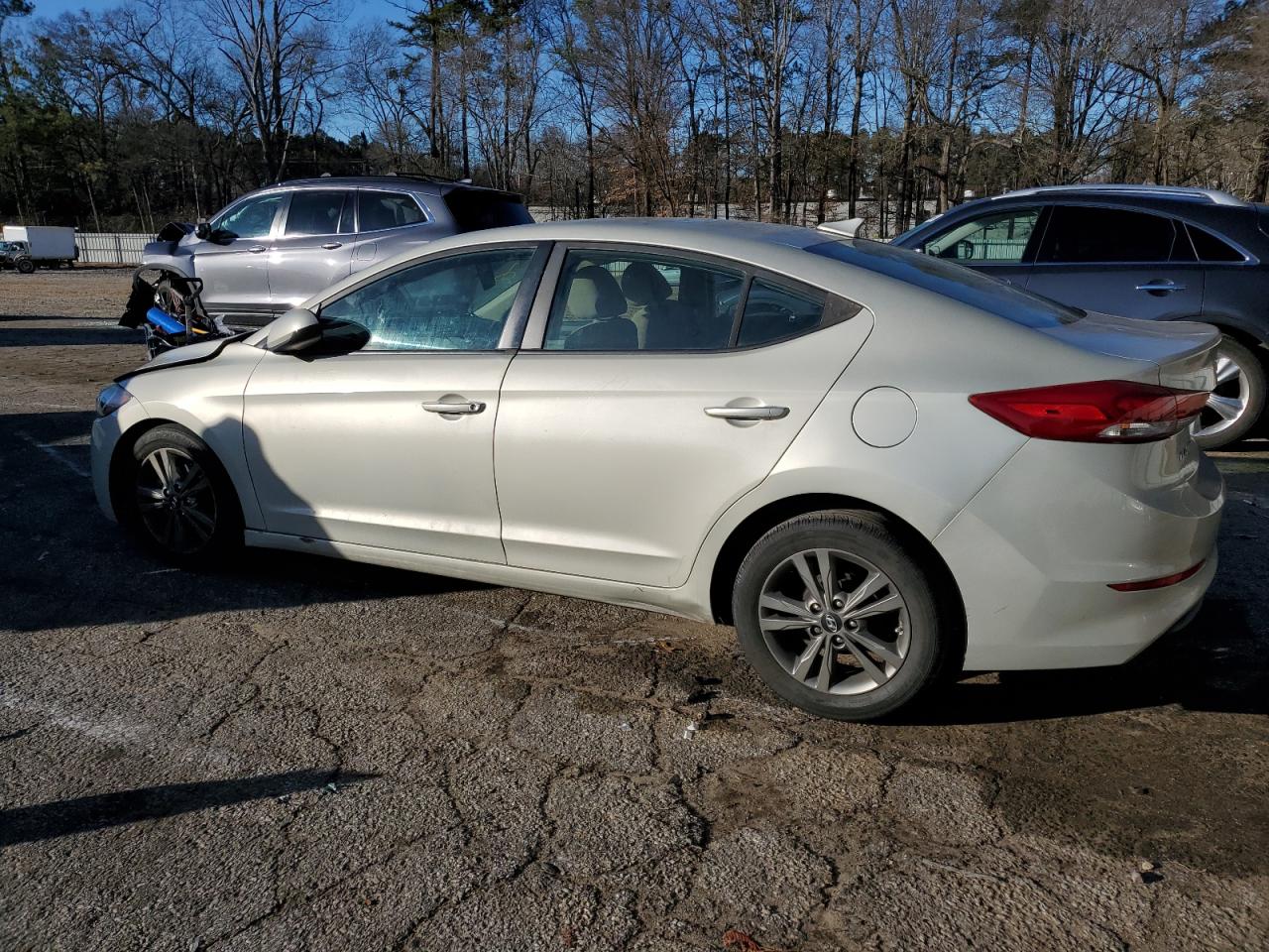 Photo 1 VIN: 5NPD84LF8HH011294 - HYUNDAI ELANTRA 