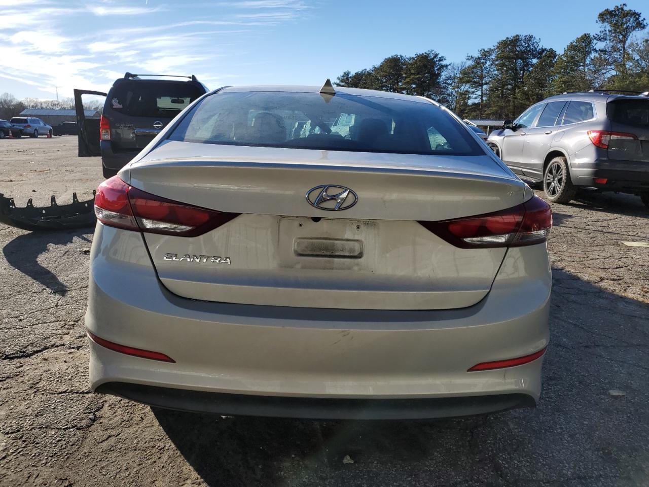 Photo 5 VIN: 5NPD84LF8HH011294 - HYUNDAI ELANTRA 