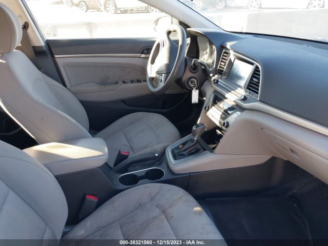 Photo 4 VIN: 5NPD84LF8HH013577 - HYUNDAI ELANTRA 