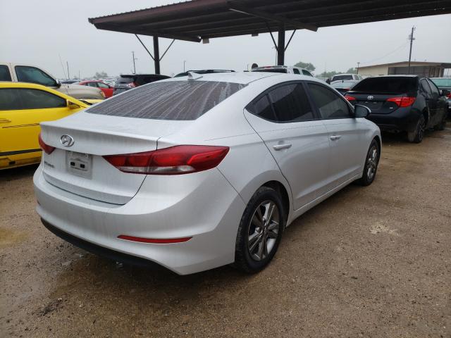 Photo 3 VIN: 5NPD84LF8HH014762 - HYUNDAI ELANTRA SE 