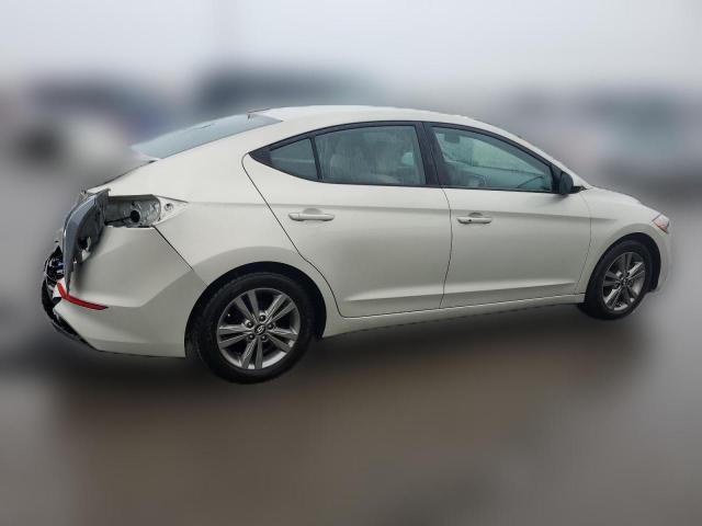 Photo 2 VIN: 5NPD84LF8HH015622 - HYUNDAI ELANTRA 