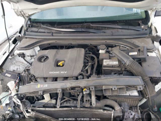 Photo 9 VIN: 5NPD84LF8HH017211 - HYUNDAI ELANTRA 