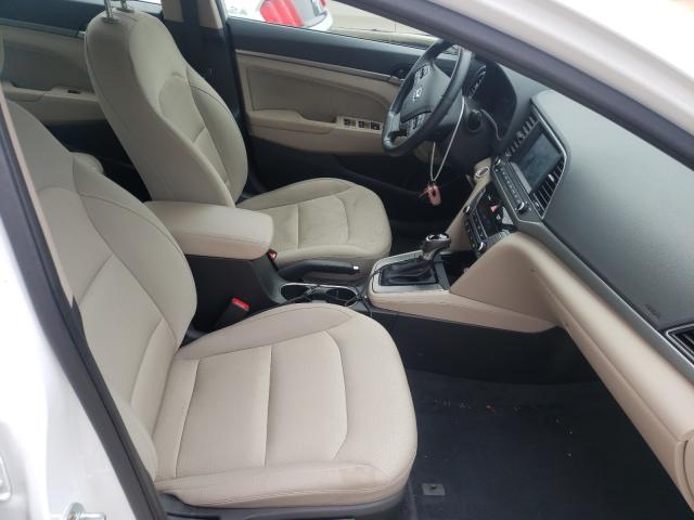 Photo 4 VIN: 5NPD84LF8HH020822 - HYUNDAI ELANTRA SE 