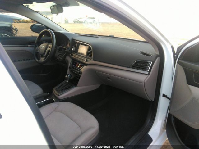 Photo 4 VIN: 5NPD84LF8HH024918 - HYUNDAI ELANTRA 