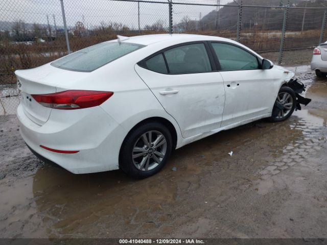 Photo 3 VIN: 5NPD84LF8HH027835 - HYUNDAI ELANTRA 