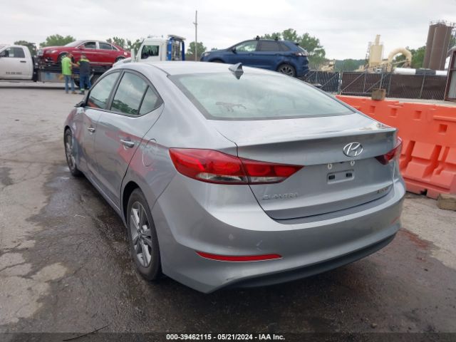 Photo 2 VIN: 5NPD84LF8HH053156 - HYUNDAI ELANTRA 