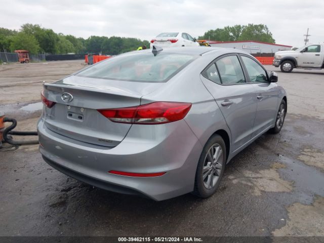 Photo 3 VIN: 5NPD84LF8HH053156 - HYUNDAI ELANTRA 