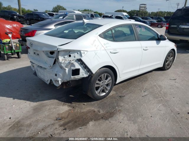 Photo 3 VIN: 5NPD84LF8HH057241 - HYUNDAI ELANTRA 