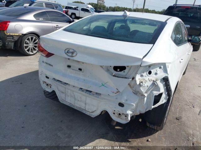 Photo 5 VIN: 5NPD84LF8HH057241 - HYUNDAI ELANTRA 