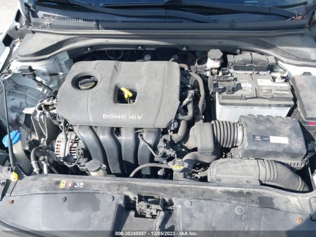 Photo 9 VIN: 5NPD84LF8HH057241 - HYUNDAI ELANTRA 