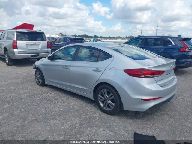 Photo 2 VIN: 5NPD84LF8HH061175 - HYUNDAI ELANTRA 