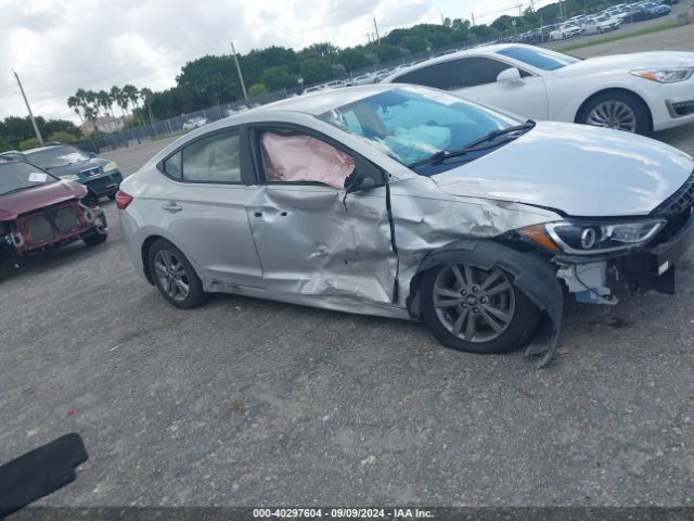 Photo 5 VIN: 5NPD84LF8HH061175 - HYUNDAI ELANTRA 