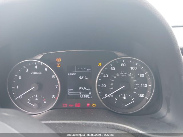 Photo 6 VIN: 5NPD84LF8HH061175 - HYUNDAI ELANTRA 