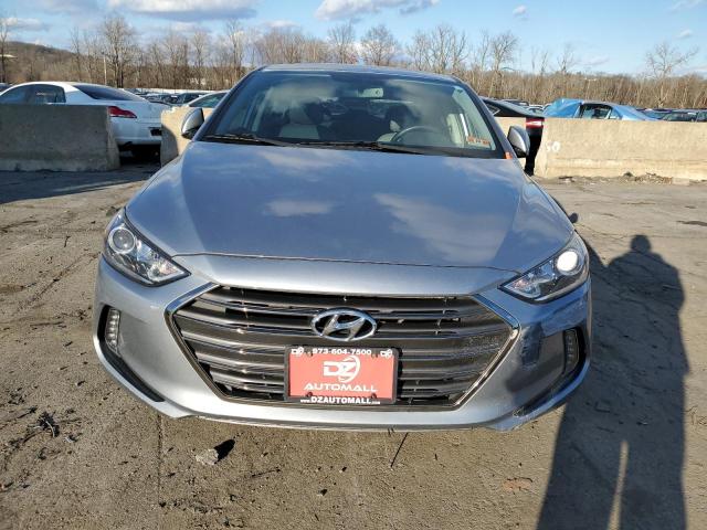 Photo 4 VIN: 5NPD84LF8HH072015 - HYUNDAI ELANTRA 