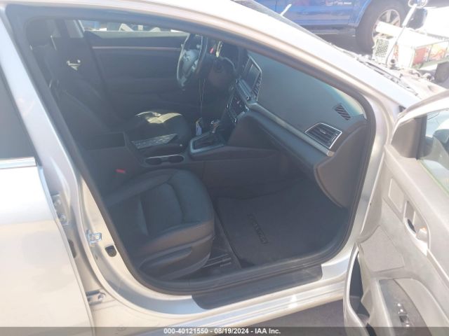 Photo 4 VIN: 5NPD84LF8HH079448 - HYUNDAI ELANTRA 