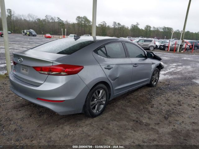 Photo 3 VIN: 5NPD84LF8HH085931 - HYUNDAI ELANTRA 