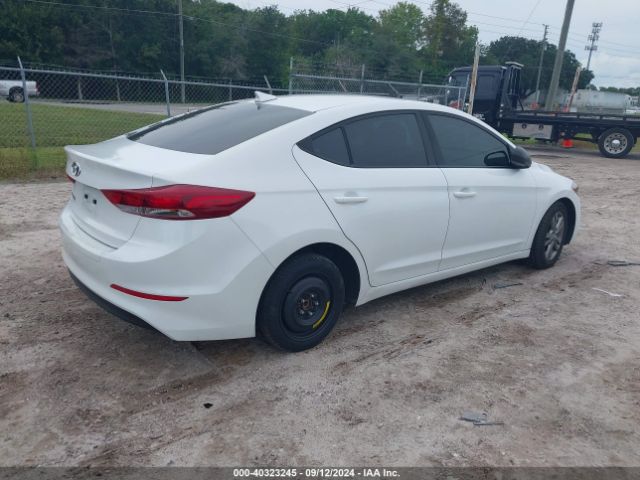 Photo 3 VIN: 5NPD84LF8HH088389 - HYUNDAI ELANTRA 