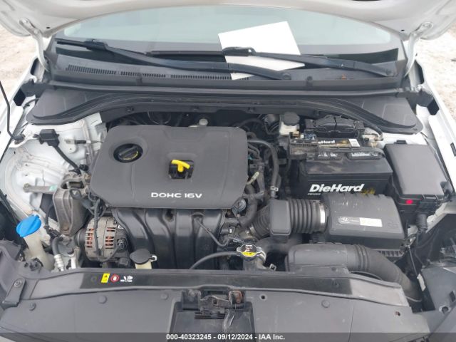 Photo 9 VIN: 5NPD84LF8HH088389 - HYUNDAI ELANTRA 