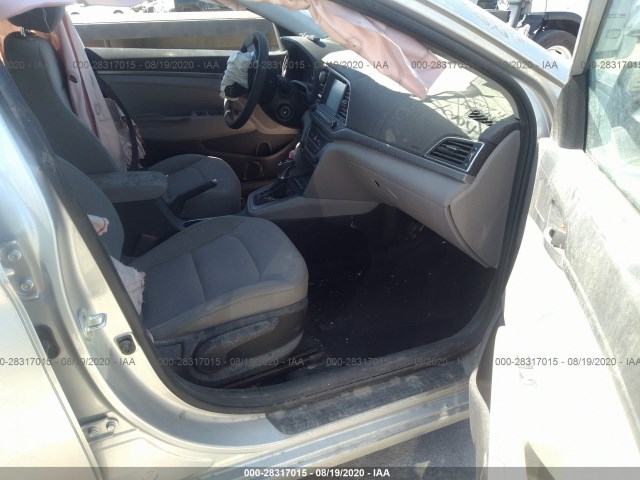 Photo 4 VIN: 5NPD84LF8HH090997 - HYUNDAI ELANTRA 