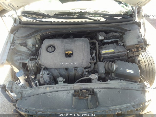 Photo 9 VIN: 5NPD84LF8HH090997 - HYUNDAI ELANTRA 