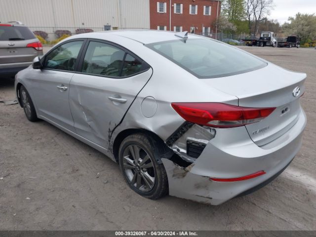 Photo 2 VIN: 5NPD84LF8HH098971 - HYUNDAI ELANTRA 