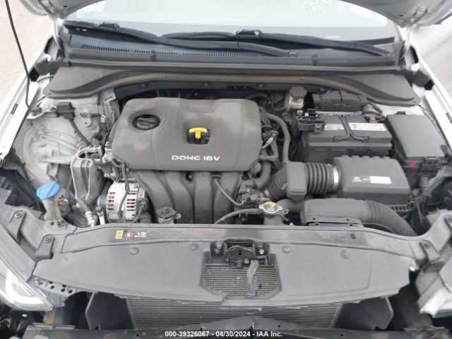 Photo 9 VIN: 5NPD84LF8HH098971 - HYUNDAI ELANTRA 