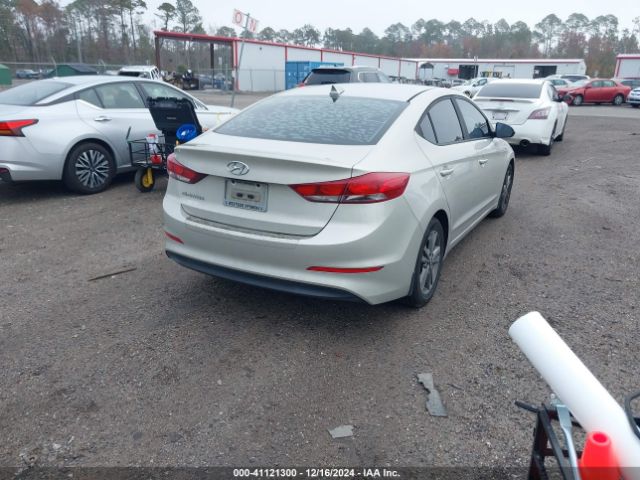 Photo 3 VIN: 5NPD84LF8HH108785 - HYUNDAI ELANTRA 