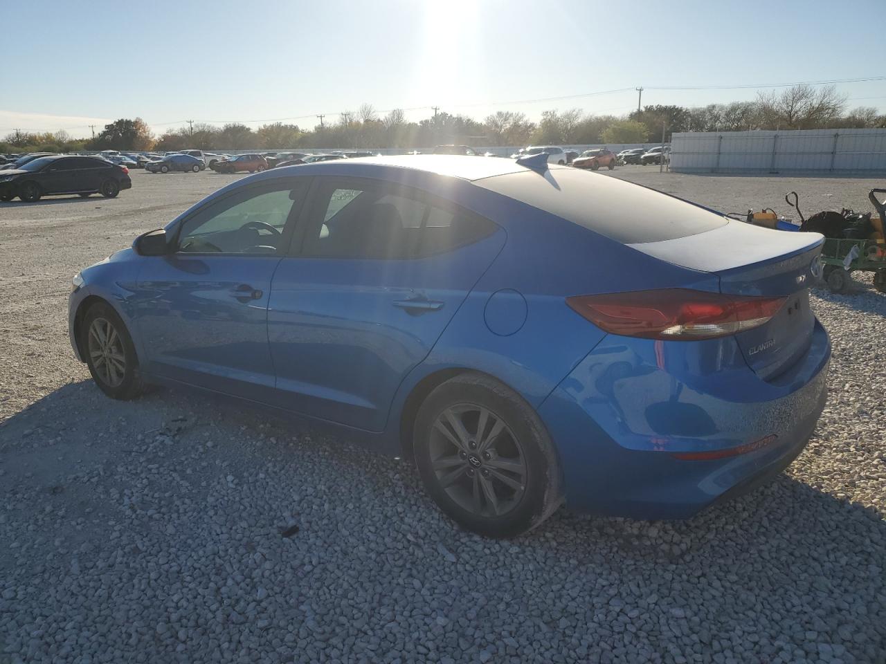 Photo 1 VIN: 5NPD84LF8HH117454 - HYUNDAI ELANTRA 