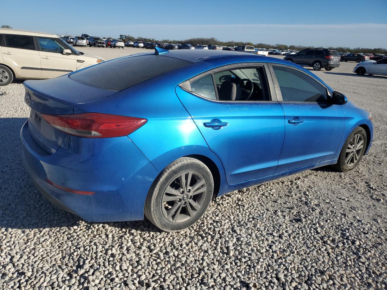 Photo 2 VIN: 5NPD84LF8HH117454 - HYUNDAI ELANTRA 