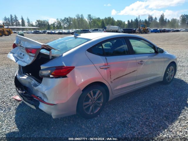 Photo 3 VIN: 5NPD84LF8HH135372 - HYUNDAI ELANTRA 