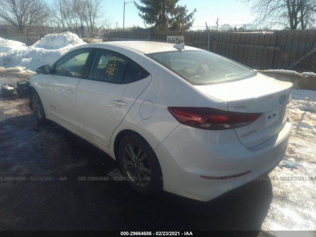 Photo 2 VIN: 5NPD84LF8HH154343 - HYUNDAI ELANTRA 