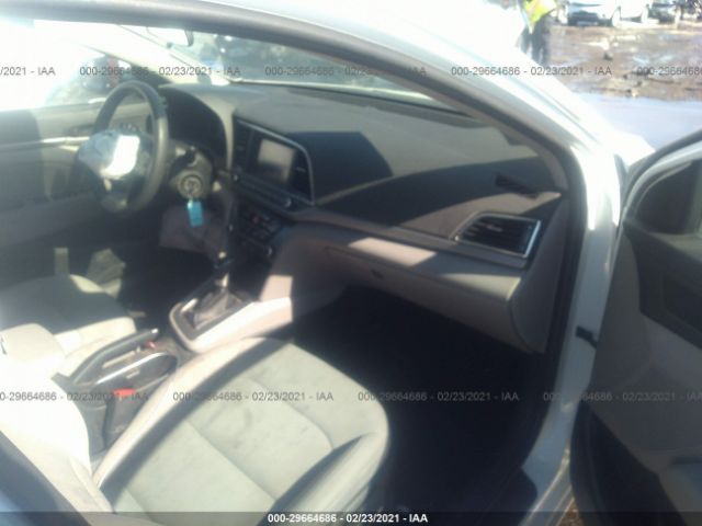 Photo 4 VIN: 5NPD84LF8HH154343 - HYUNDAI ELANTRA 