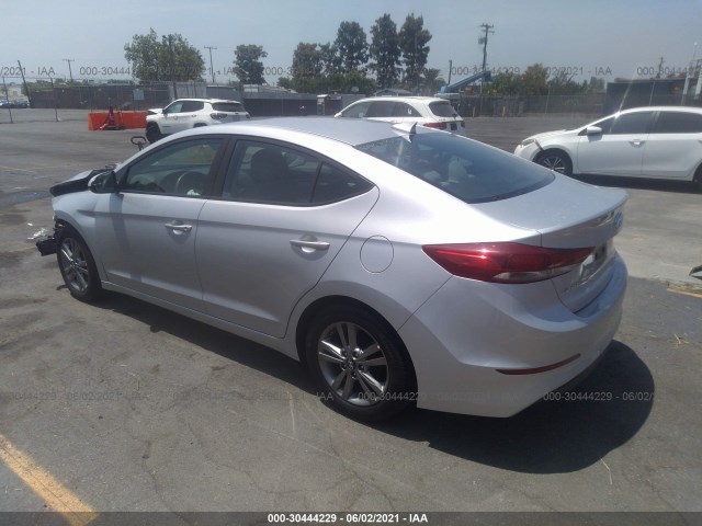 Photo 2 VIN: 5NPD84LF8HH154424 - HYUNDAI ELANTRA 