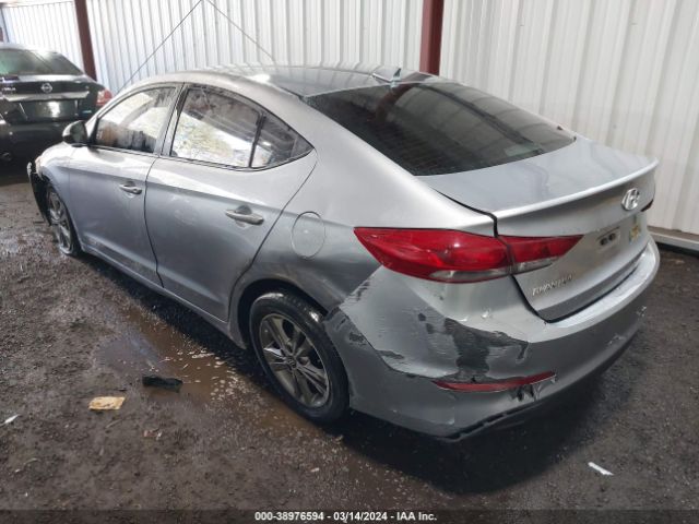 Photo 2 VIN: 5NPD84LF8HH158814 - HYUNDAI ELANTRA 