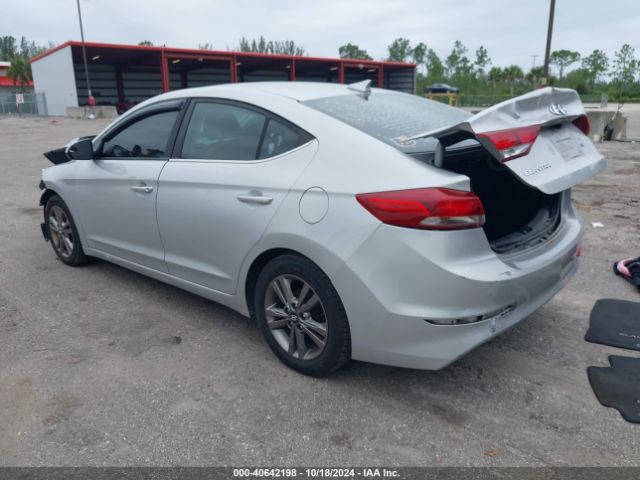 Photo 2 VIN: 5NPD84LF8HH169182 - HYUNDAI ELANTRA 