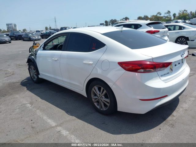 Photo 2 VIN: 5NPD84LF8HH181042 - HYUNDAI ELANTRA 