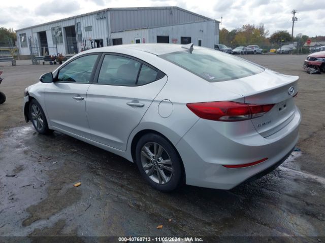 Photo 2 VIN: 5NPD84LF8HH195703 - HYUNDAI ELANTRA 