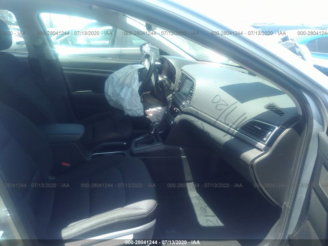 Photo 4 VIN: 5NPD84LF8HH209535 - HYUNDAI ELANTRA 