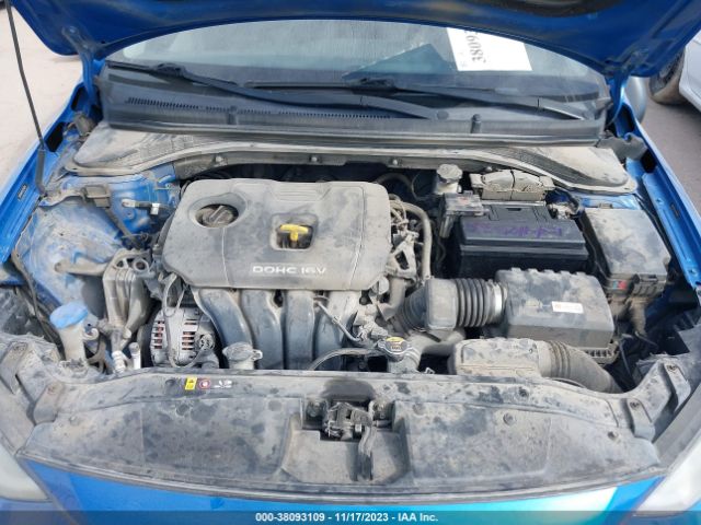 Photo 9 VIN: 5NPD84LF8JH216068 - HYUNDAI ELANTRA 